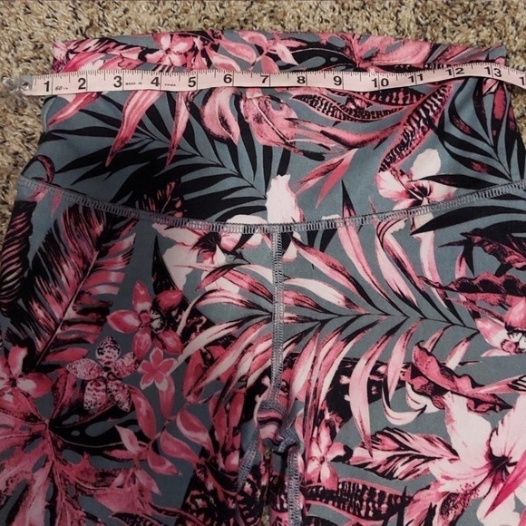 Evolution and Creation Women's Yoga Pants. Floral Pink and Grey - Picture 3 of 5